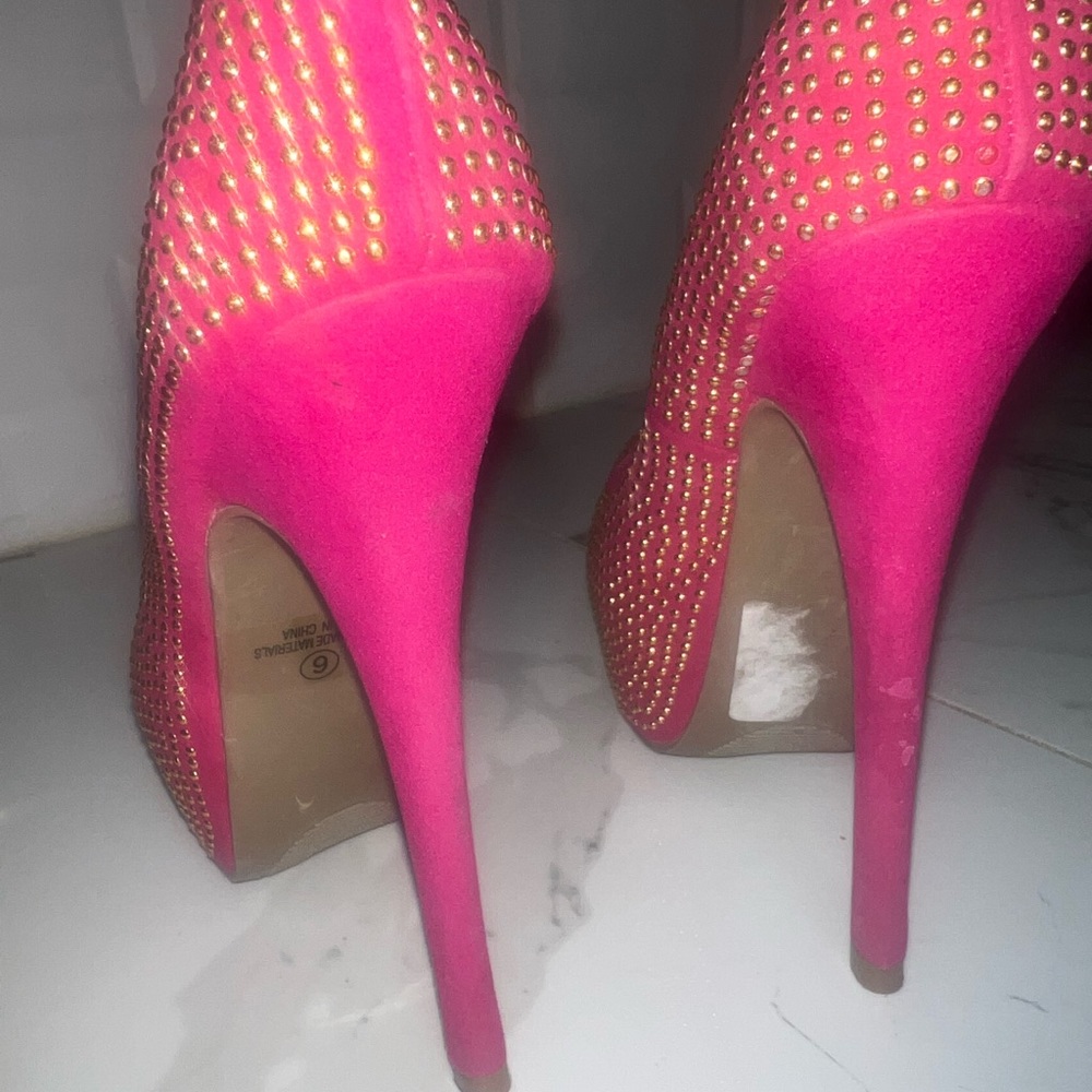 Pink pumps - Picture 2 of 3